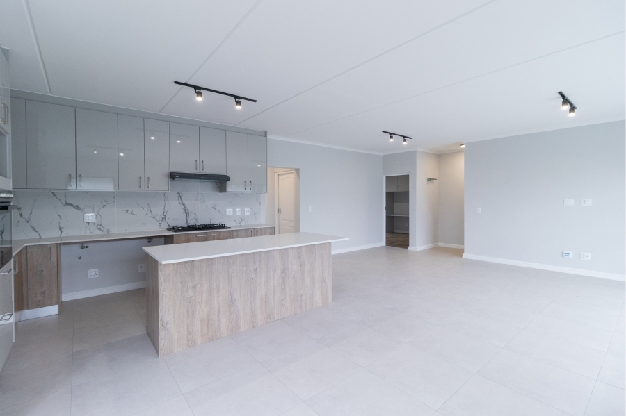 To Let 3 Bedroom Property for Rent in Sandown Western Cape